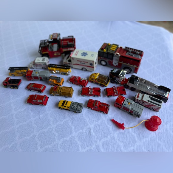 Firetrucks and EMS Rescue Toy Cars Vehicles Boys - Picture 1 of 4